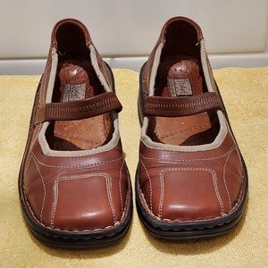 JOSEF SEIBEL Brown Leather Mary Jane
